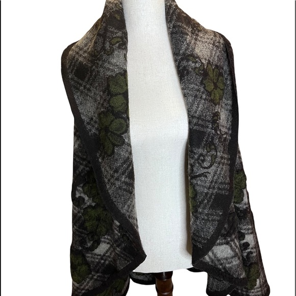 Plaid Wool Vintage Floral Sleeveless Poncho - Picture 2 of 5